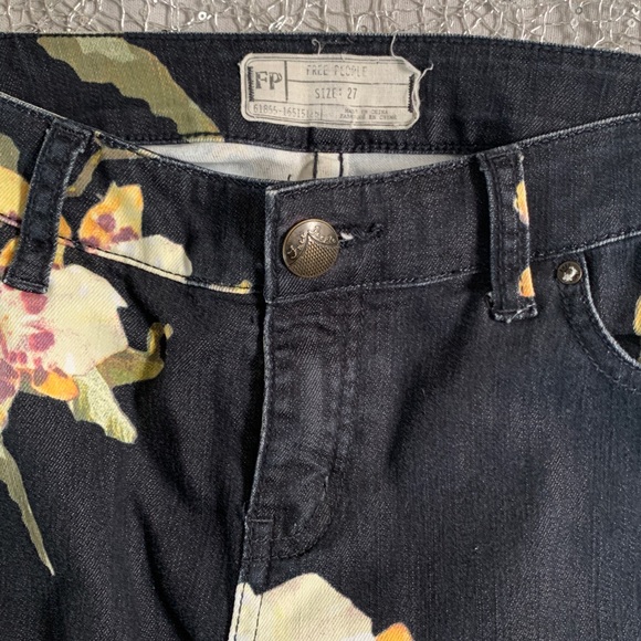 New Free People Bali Flared Floral Jeans - Picture 6 of 6